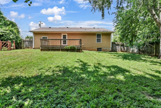 946 Van Buren Ave, Oak Grove, KY 42262
