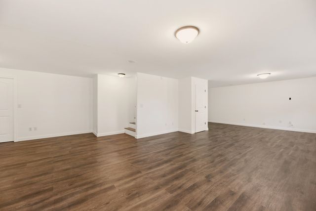 2503 N Springdale Cir, Wichita, KS 67228