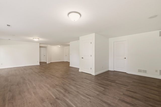 2503 N Springdale Cir, Wichita, KS 67228