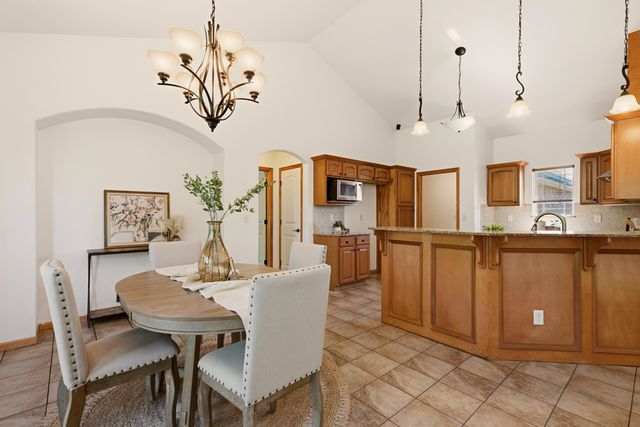 2503 N Springdale Cir, Wichita, KS 67228