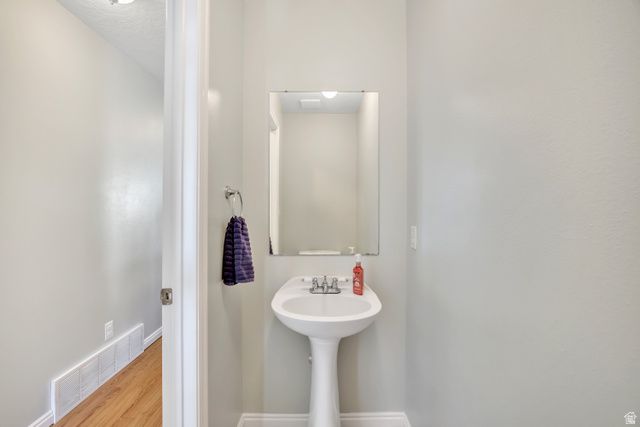 1949 N VINEYARD PL, Saratoga Springs, UT 84045