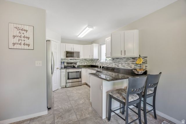 1949 N VINEYARD PL, Saratoga Springs, UT 84045