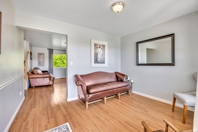1949 N VINEYARD PL, Saratoga Springs, UT 84045