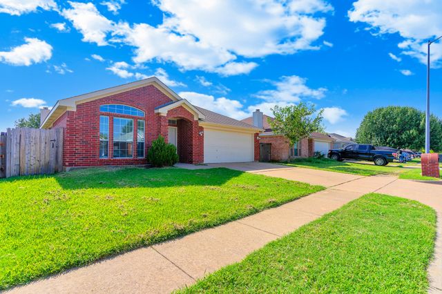 7321 Grass Valley Trail, Fort Worth, TX 76123