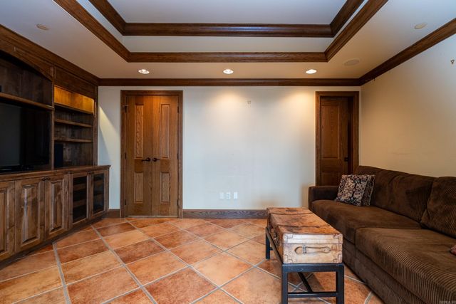 521 President Clinton Ave Apt 1306, Little Rock, AR 72201
