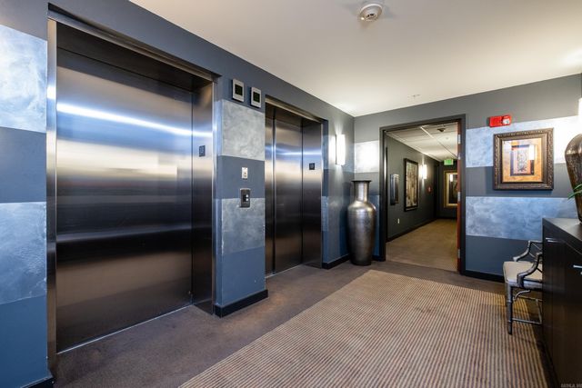 521 President Clinton Ave Apt 1306, Little Rock, AR 72201