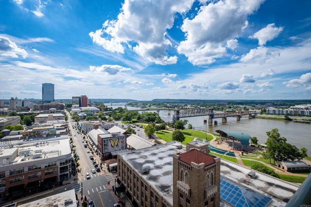 521 President Clinton Ave Apt 1306, Little Rock, AR 72201