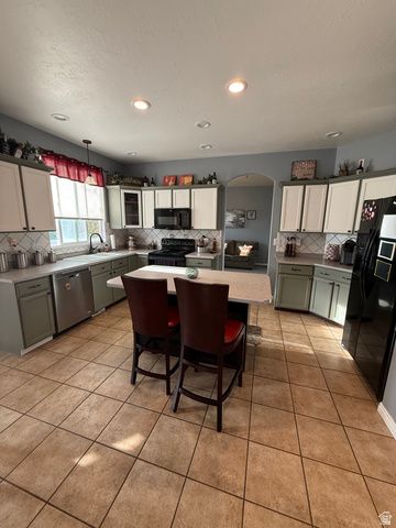 1453 S 400 E, Kaysville, UT 84037