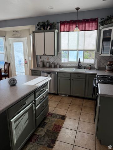 1453 S 400 E, Kaysville, UT 84037