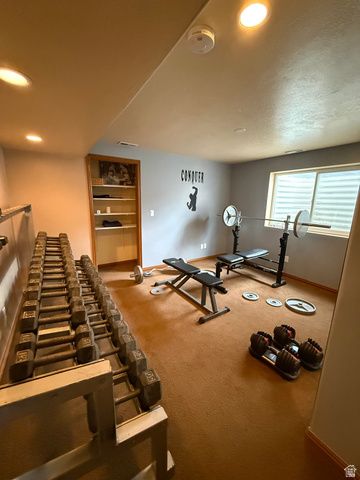 1453 S 400 E, Kaysville, UT 84037