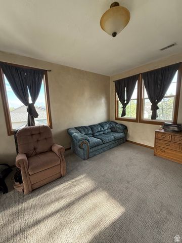 1453 S 400 E, Kaysville, UT 84037