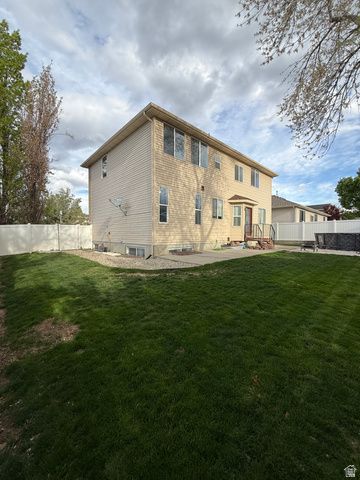 1453 S 400 E, Kaysville, UT 84037