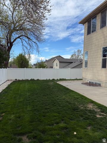 1453 S 400 E, Kaysville, UT 84037