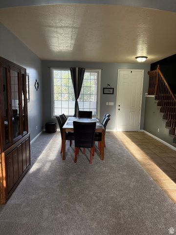 1453 S 400 E, Kaysville, UT 84037