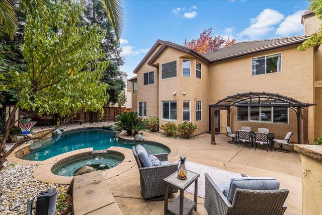 4010 Daggett Dr, Granite Bay, CA 95746