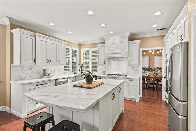 4010 Daggett Dr, Granite Bay, CA 95746