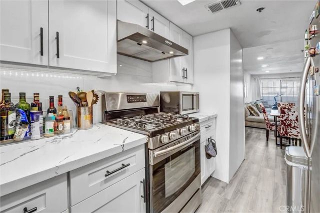 6545 Reseda Boulevard 6, Reseda, CA 91335