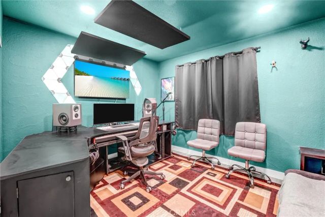 6545 Reseda Boulevard 6, Reseda, CA 91335