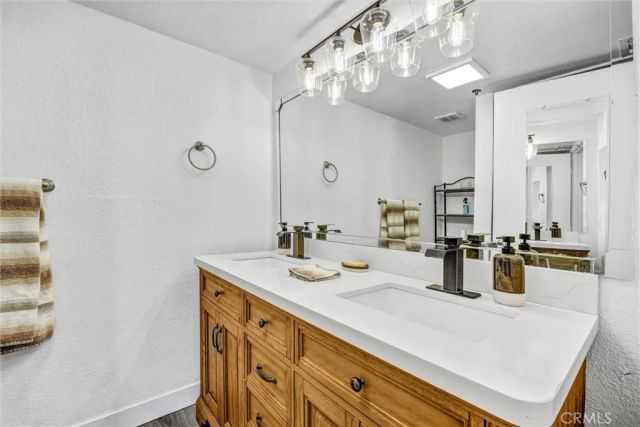 6545 Reseda Boulevard 6, Reseda, CA 91335