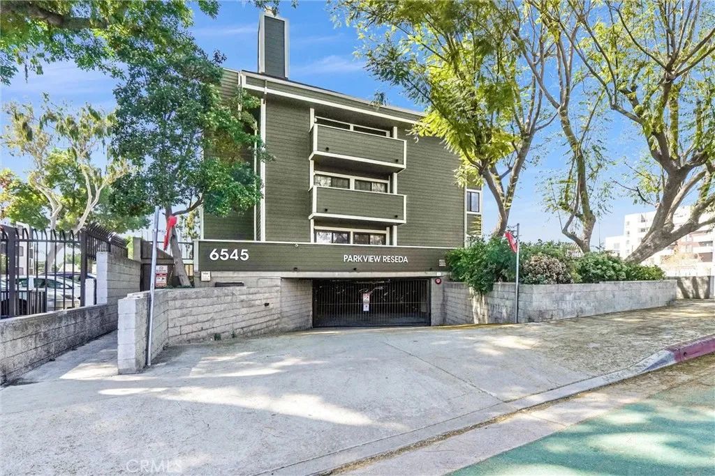 6545 Reseda Boulevard 6, Reseda, CA 91335