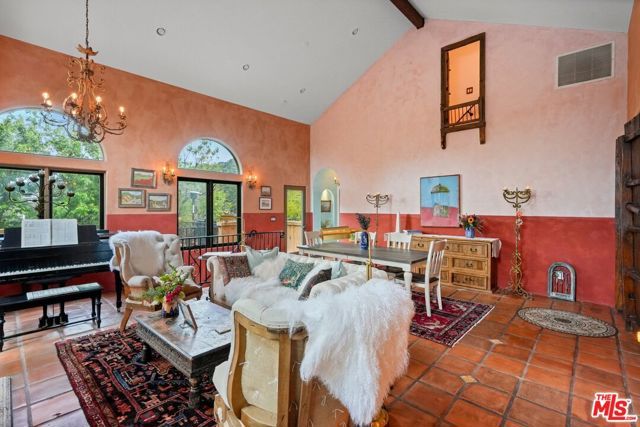 754 Basin Drive, Topanga (los Angeles), CA 90290