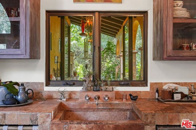 754 Basin Drive, Topanga (los Angeles), CA 90290