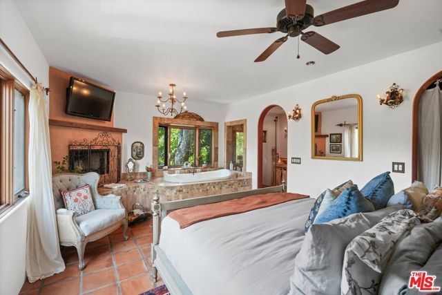 754 Basin Drive, Topanga (los Angeles), CA 90290