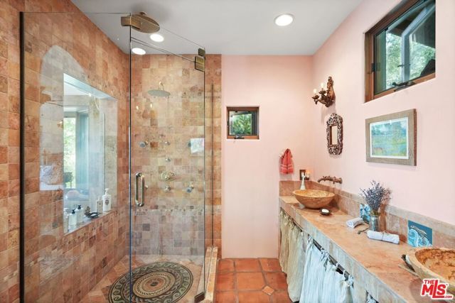 754 Basin Drive, Topanga (los Angeles), CA 90290