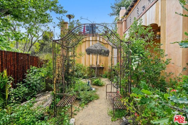 754 Basin Drive, Topanga (los Angeles), CA 90290