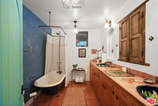 754 Basin Drive, Topanga (los Angeles), CA 90290