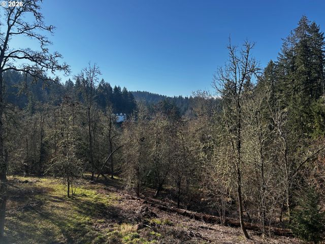 Hallmark Ln, Eugene, OR 97401