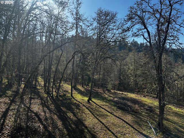 Hallmark Ln, Eugene, OR 97401