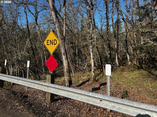 Hallmark Ln, Eugene, OR 97401