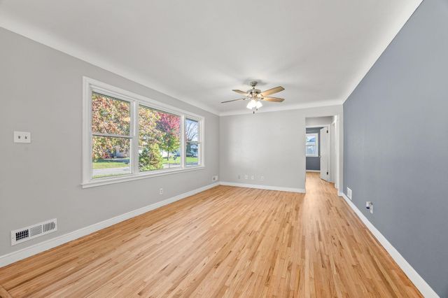2735 Chippewa Avenue, North Saint Paul, MN 55109