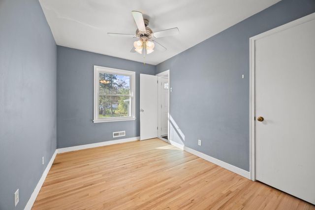 2735 Chippewa Avenue, North Saint Paul, MN 55109