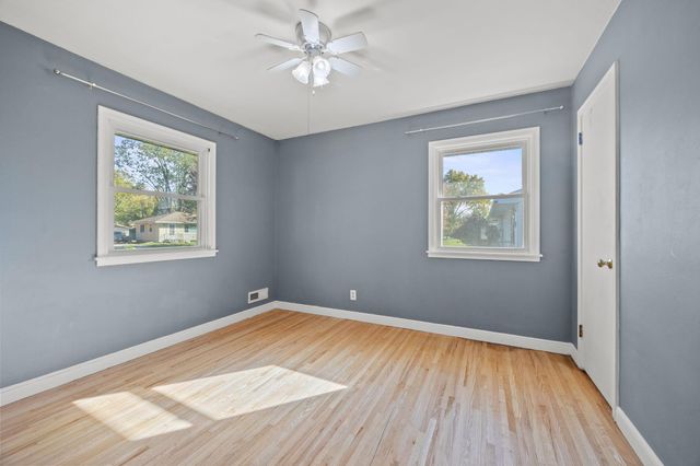 2735 Chippewa Avenue, North Saint Paul, MN 55109
