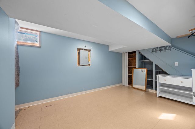 2735 Chippewa Avenue, North Saint Paul, MN 55109