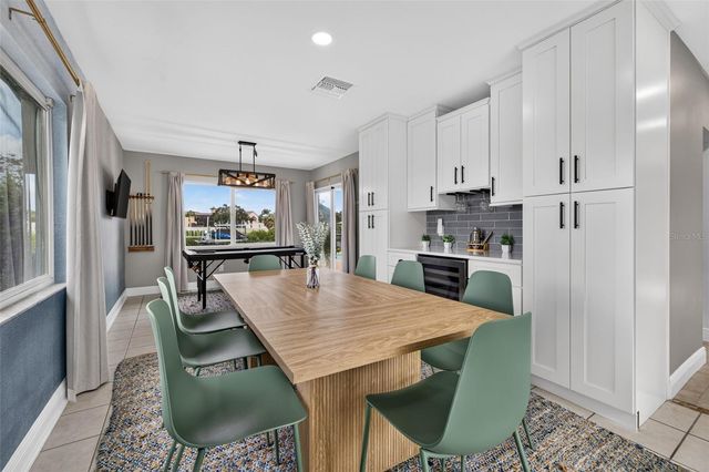 8727 BAY CREST LANE, Tampa, FL 33615