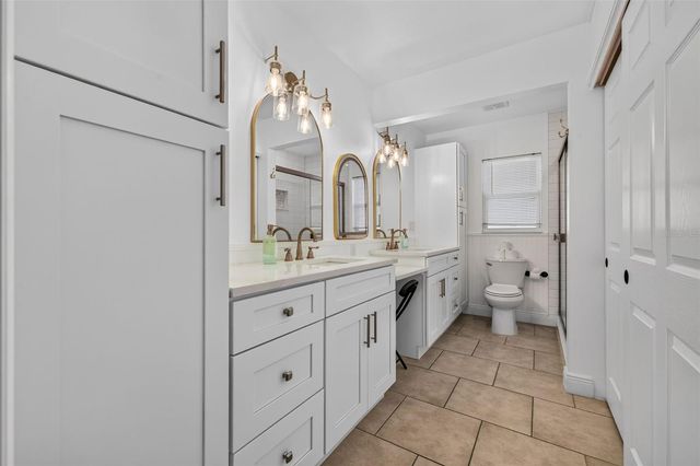 8727 BAY CREST LANE, Tampa, FL 33615