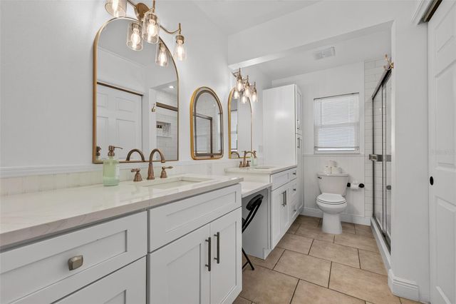 8727 BAY CREST LANE, Tampa, FL 33615
