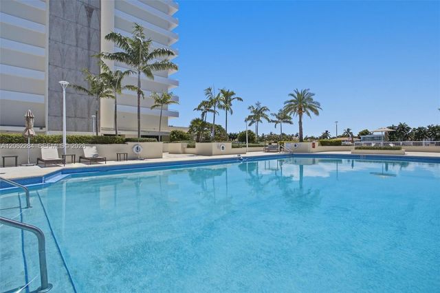 5600 Collins Avenue 5A, Miami Beach, FL 33140
