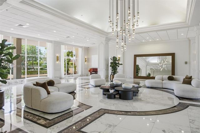 5600 Collins Avenue 5A, Miami Beach, FL 33140