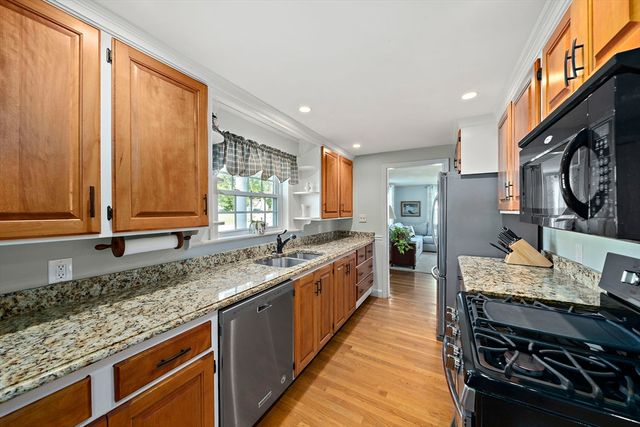 43 Aster Cir, Weymouth, MA 02188