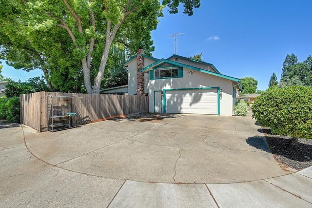 10166 La Gloria Way, Rancho Cordova, CA 95670