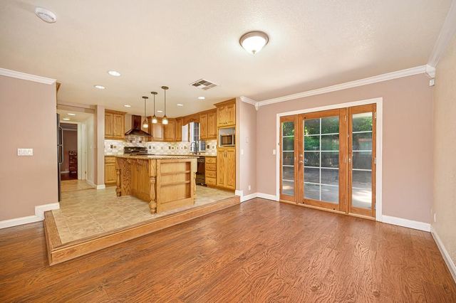 10166 La Gloria Way, Rancho Cordova, CA 95670