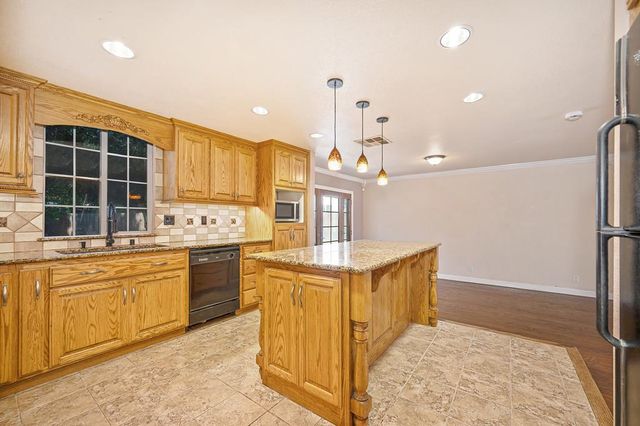 10166 La Gloria Way, Rancho Cordova, CA 95670