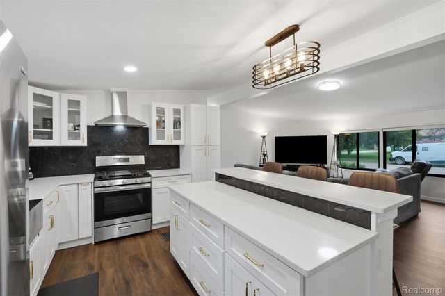 41824 Riggs Road, Van Buren Charter Township, MI 48111
