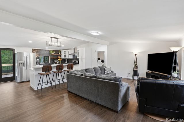 41824 Riggs Road, Van Buren Charter Township, MI 48111