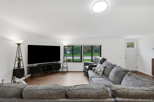 41824 Riggs Road, Van Buren Charter Township, MI 48111