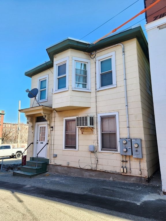 6 Mcintyre St., Lowell, MA 01851